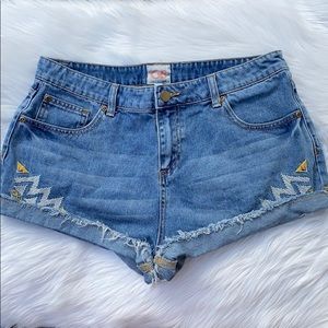 GB • high waisted shorts